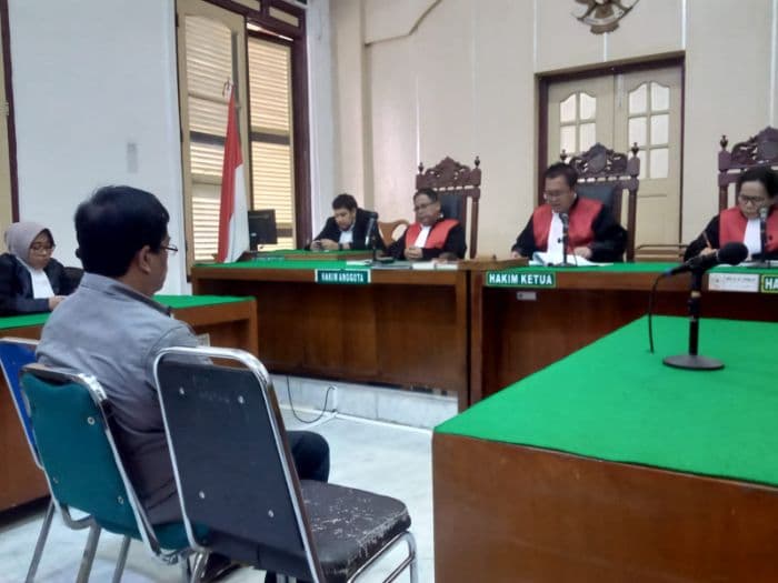 kasus_korupsi_jalan_di_toba_mantan_anggota_dprd_sumut_divonis_delapan_tahun_penjara