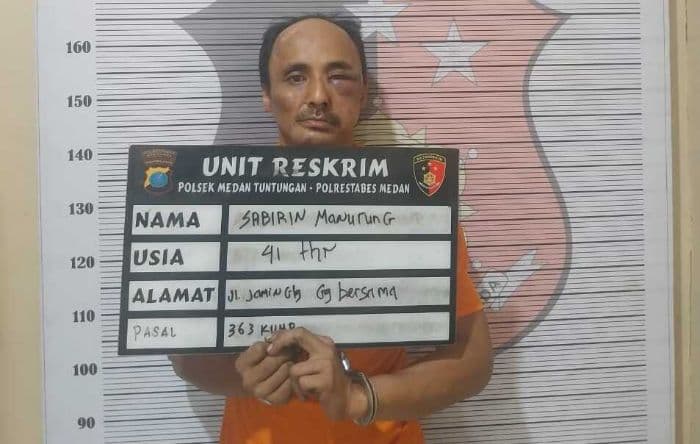 polisi_tangkap_mantan_wartawan_curi_kabel_di_bekas_rumah_sakit_medan