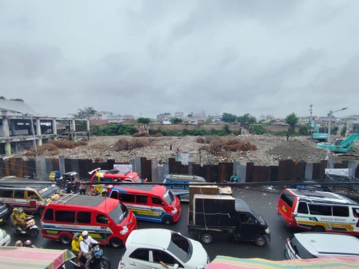 progres_perobohan_gedung_empat_pasar_horas_siantar_sudah_75_persen
