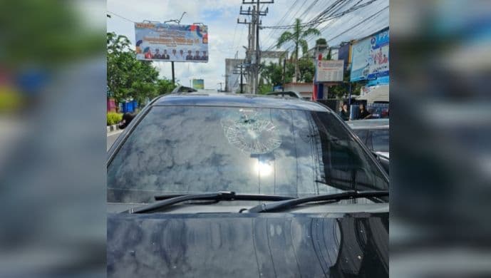 tiga_mobil_warga_dilempar_batu_di_kisaran