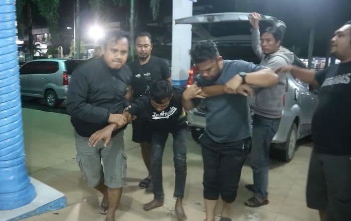 curi_motor_di_masjid_pelaku_ditembak_polisi