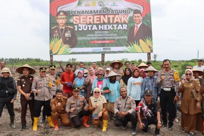 ikut_program_nasional_polres_tanjungbalai_tanam_jagung_di_sei_raja