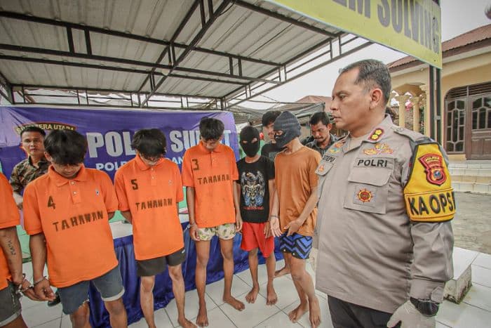 polsek_perbaungan_tangkap_8_pelaku_begal_dua_merupakan_remaja