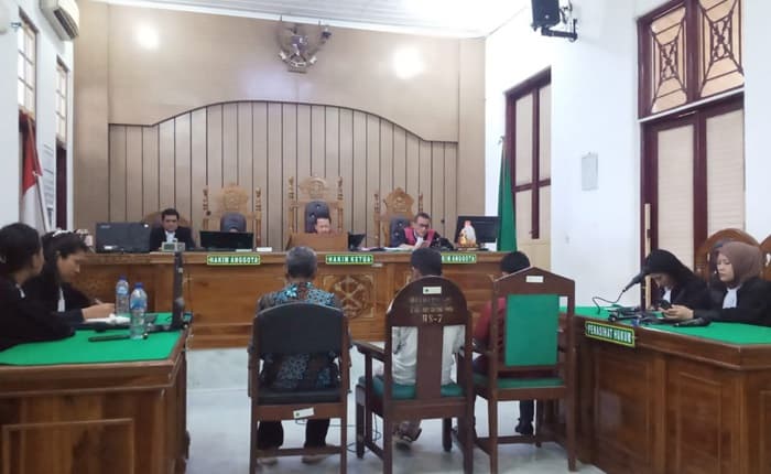 korupsi_dana_bos_mantan_kepala_smk_porsea_tetap_dipenjara_4_tahun