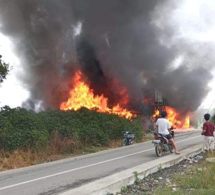 tiga_rumah_terbakar_di_parbuluan_dairi