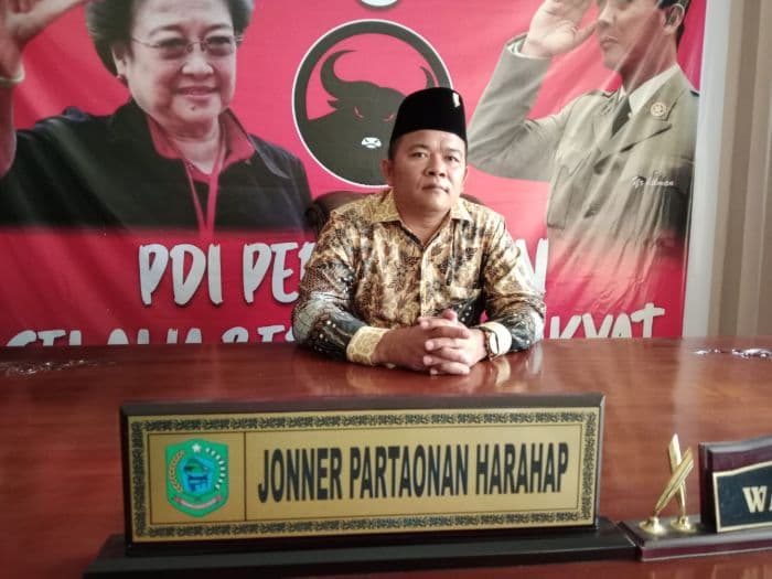 dprd_paluta_soroti_tindakan_pt_sssl_yang_blacklist_sejumlah_truk_pengangkut_tbs_masyarakat