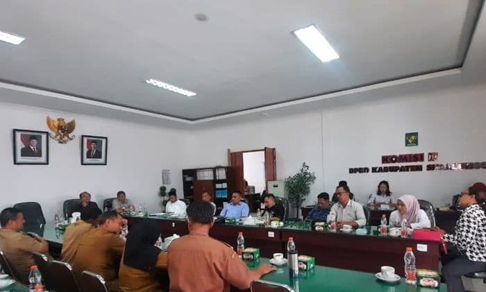 dprd_simalungun_desak_percepatan_bantuan_untuk_korban_banjir_parapat