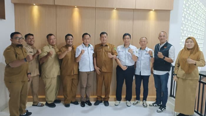 koni_sampaikan_langkah_pembinaan_atlet_kepada_kadispora_medan