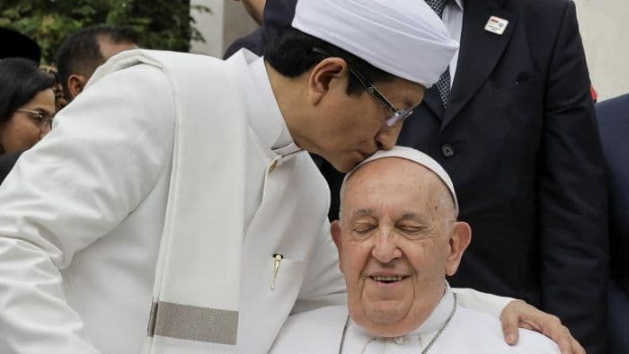 menteri_agama_kenang_momen_haru_bersama_mendiang_paus_fransiskus