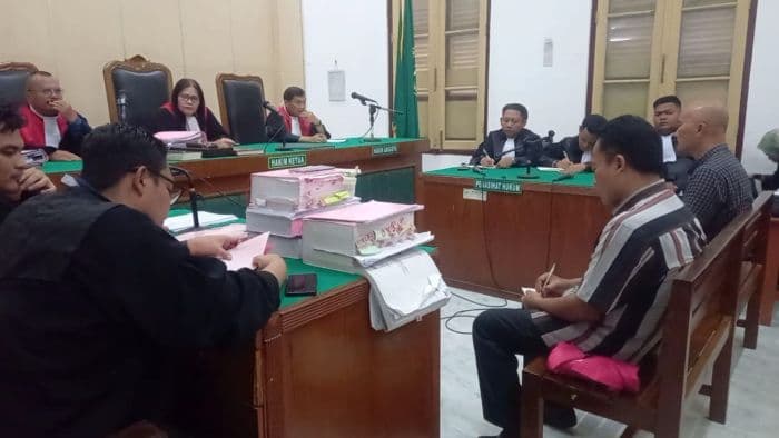 eks_kadis_kominfo_taput_dituntut_enam_tahun_penjara