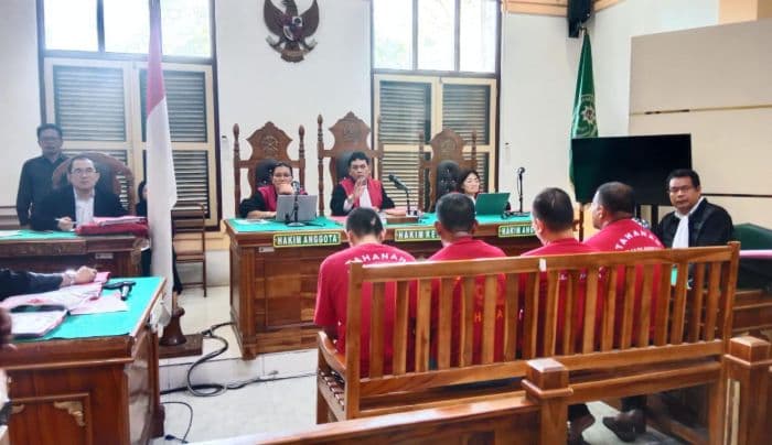 pengoplosan_bbm_bersubsidi_di_medan_manajer_spbu_jadi_terdakwa