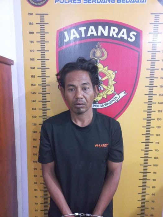 polres_sergai_tangkap_pencuri_mesin_kopi_dan_genset_satu_pelaku_buron