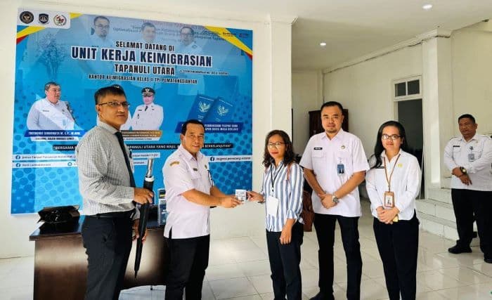 tak_perlu_jauhjauh_lagi_layanan_pengurusan_paspor_resmi_dibuka_di_taput