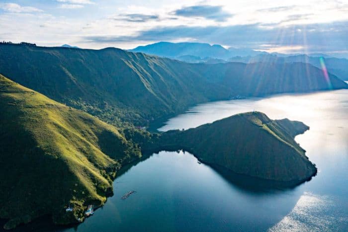 empat_objek_wisata_alam_memukau_di_sekitar_danau_toba