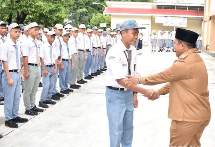 mobil_wali_kota_sibolga_terbakar_syukri_minta_maaf_ganggu_proses_belajar_siswa_hkbp