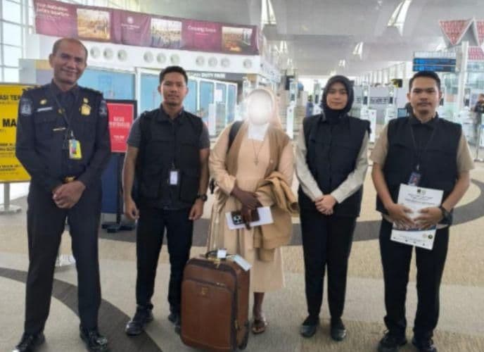 imigrasi_medan_deportasi_biarawati_kenya_karena_overstay_315_hari