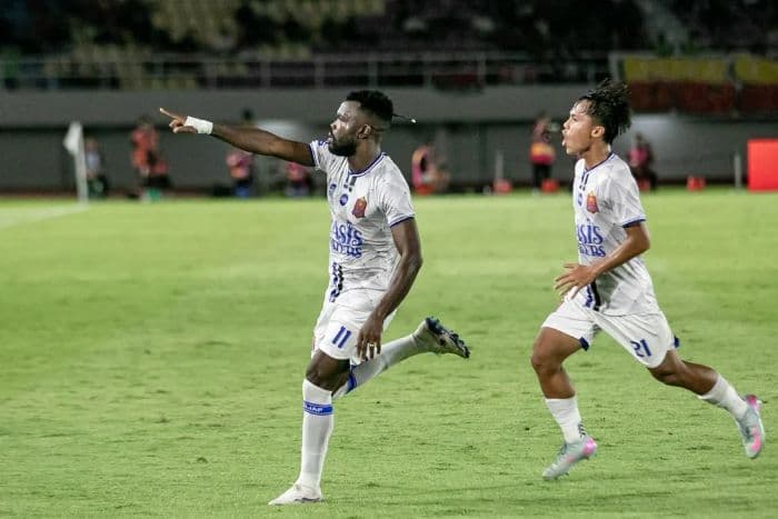 persijap_vs_persita_babak_kedua_persita_balik_unggul_21_laga_masih_sengit_super_league_20252026