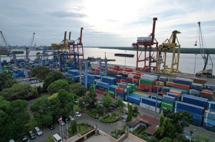 arus_peti_kemas_naik_9_persen_sektor_logistik_sumut_tunjukkan_pemulihan_yang_kuat