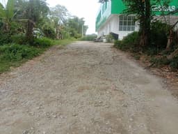 jalan_rusak_menuju_kantor_camat_uluan_kabupaten_toba_dikeluhkan_warga