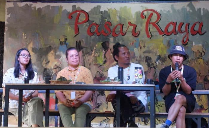 komunitas_seni_pekanbaru_olah_limbah_plastik_jadi_karya_upcycle_di_jbaf_2025