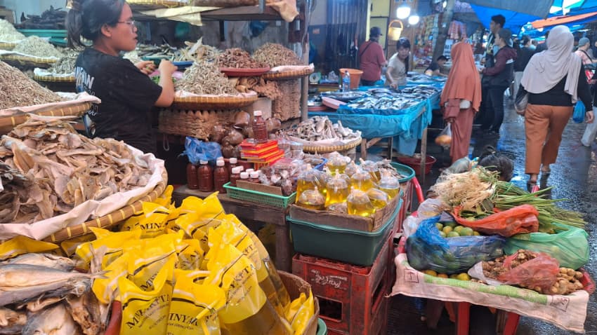 harga_minyak_goreng_curah_melambung_di_atas_minyakita