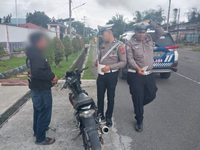 polres_simalungun_sikat_knalpot_brong_ketertiban_lalu_lintas_jadi_fokus