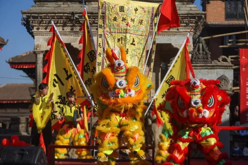 seniman_chinanepal_awali_perayaan_imlek_di_kathmandu