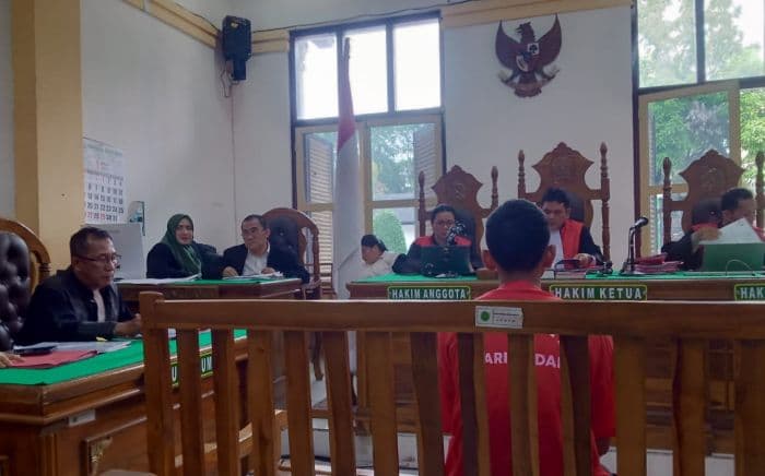 sidang_tuntutan_kasus_remaja_bawa_celurit_saat_tawuran_di_medan_maimun_ditunda
