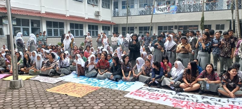 orang_tua_siswa_smkn_10_medan_minta_sekolah_realisasikan_tuntutan