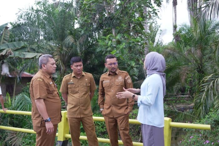 bupati_labusel_perintahkan_survei_cepat_untuk_atasi_ancaman_banjir