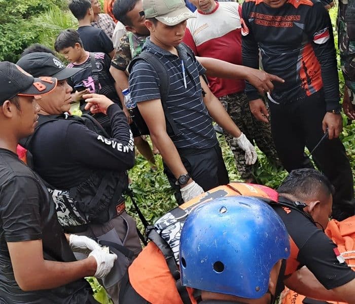 jenazah_pelajar_yang_hanyut_di_labuhanbatu_ditemukan_setelah_tiga_hari_pencarian