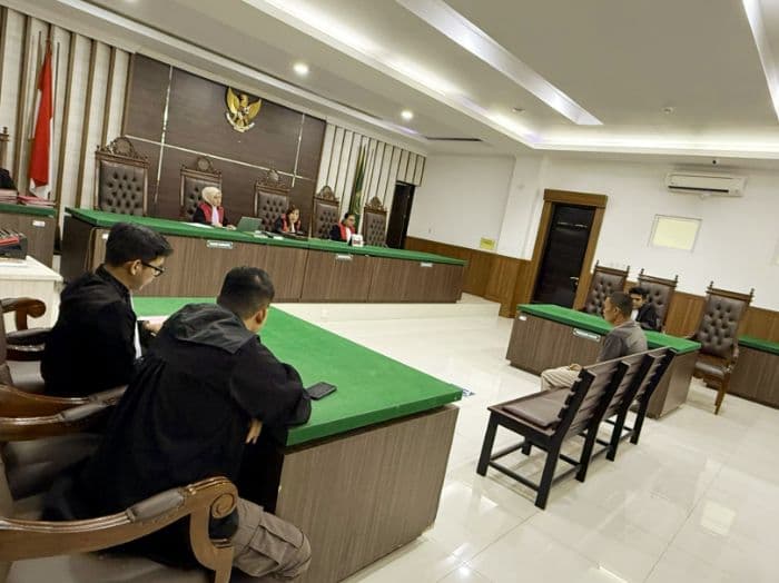 bunuh_istri_saat_live_facebook_agus_divonis_penjara_seumur_hidup