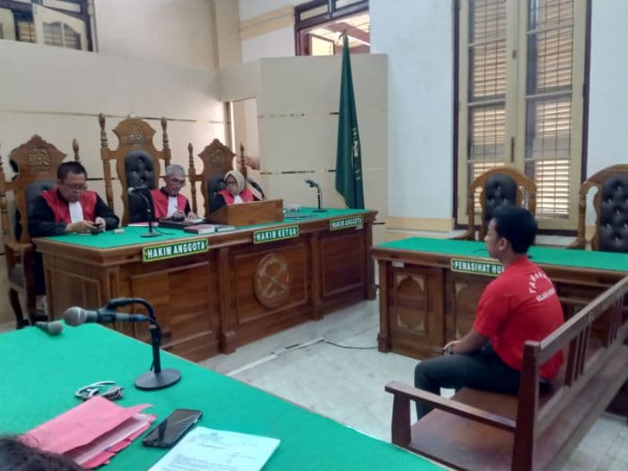 remaja_asal_medan_maimun_dipenjara_20_bulan_karena_bawa_kelewang