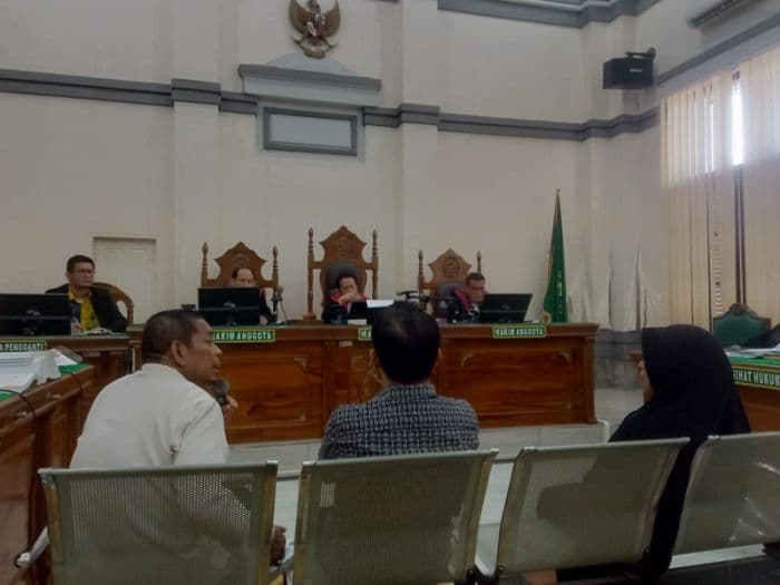 sidang_tuntutan_mantan_rektor_uinsu_ditunda