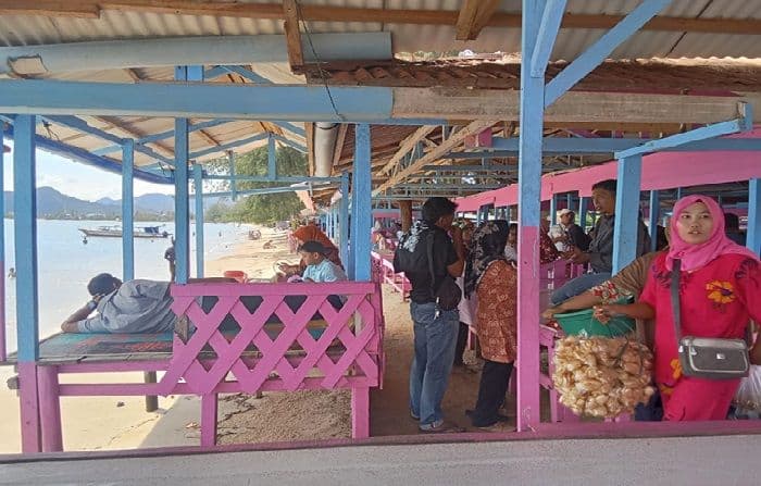 pantai_tolkit_pandan_surga_wisata_kuliner_dan_pantai_eksotis_di_tapteng