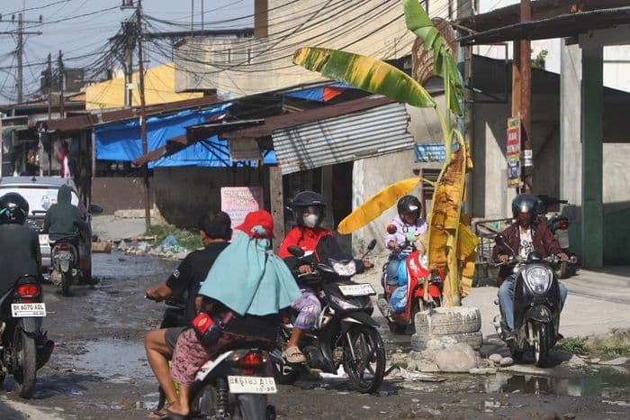 aksi_protes_jalan_rusak