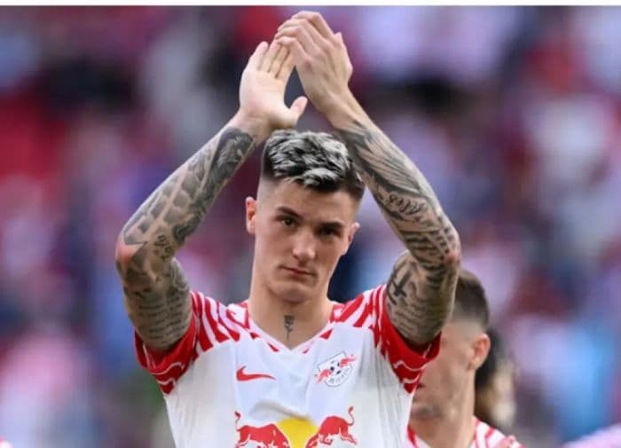 manchester_united_serius_incar_benjamin_sesko_harga_capai_rp_16_triliun_