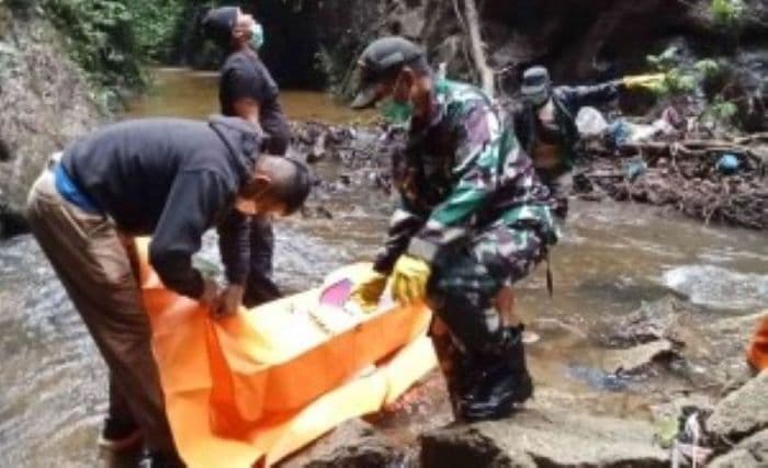 mayat_tanpa_kelamin_di_sungai_aek_bolon_karo_diduga_korban_pembunuhan