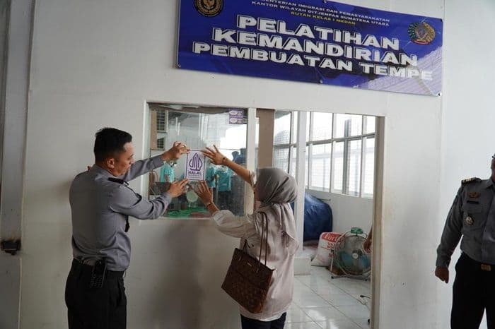 tempe_buatan_warga_binaan_rutan_tanjung_gusta_medan_resmi_bersertifikat_halal
