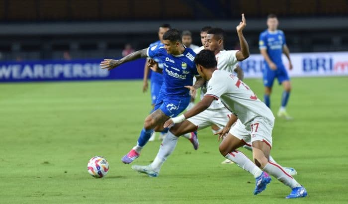 persib_bandung_bungkam_arema_fc_21_di_liga_super_2025