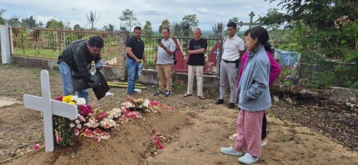 polisi_bongkar_makam_wartawan_nico_saragih_polisi_tunggu_hasil_forensik