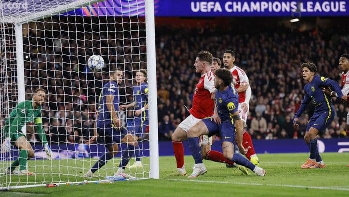 gyokeres_cetak_brace_arsenal_lumat_atletico_empat_gol_tanpa_balas_