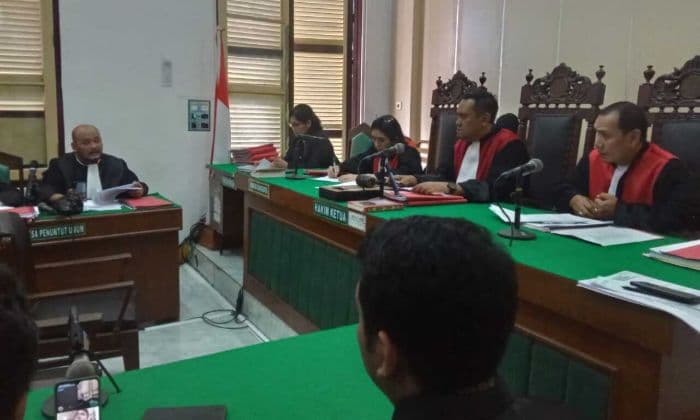 hakim_tunda_sidang_putusan_sela_mantan_anggota_polda_sumut_kasus_penipuan_casis_polri