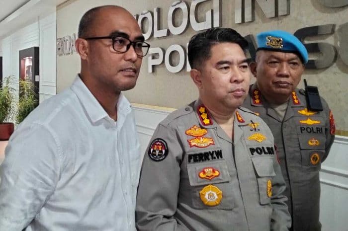 pecatan_polisi_dan_anggota_ditresnarkoba_polda_sumut_ditangkap_1_kg_sabu_disita_polres_binjai