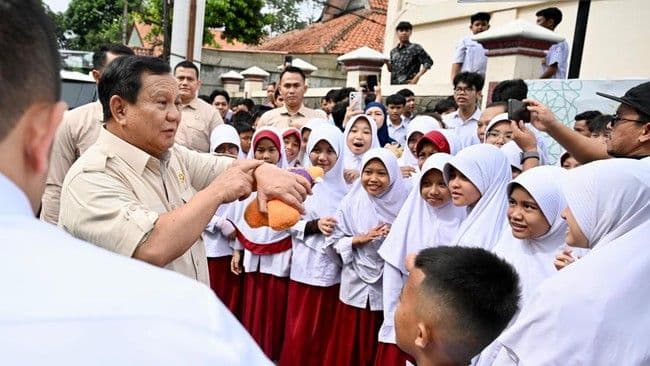 prabowo_minta_bgn_sediakan_sendok_demi_cegah_keracunan_mbg