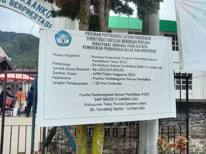 smp_negeri_2_lumbanjulu_dapat_bantuan_revitalisasi_rp682_juta_dari_kemdikbud_jadi_percontohan_di_toba