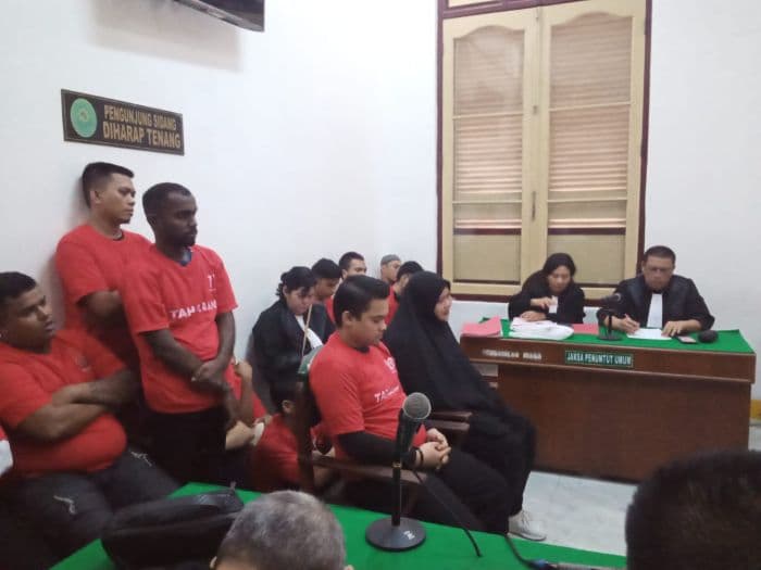 ayah_penganiaya_anak_tiri_hingga_tewas_di_medan_dipenjara_14_tahun_ibu_kandung_35_tahun