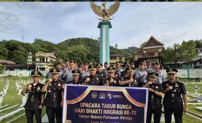 hbi_ke_75_imigrasi_sibolga_kenang_pahlawan_dengan_tabur_bunga_