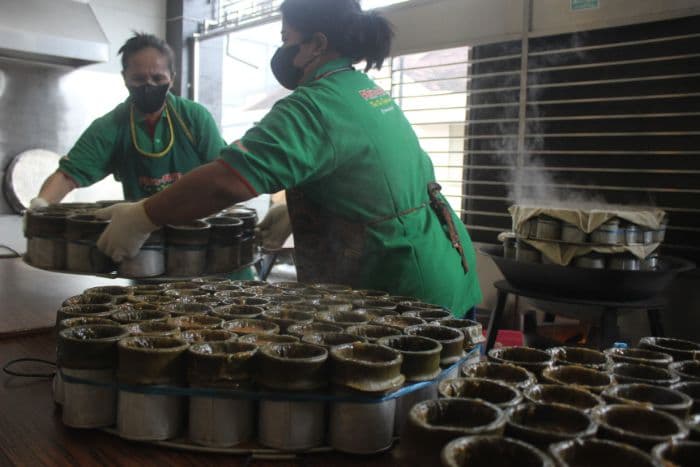 penjualan_kue_bakul_meningkat_50_persen