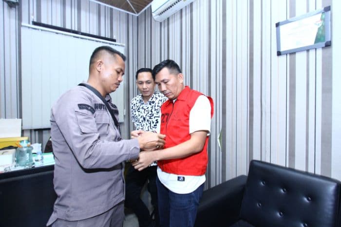 sempat_buron_kejati_sumut_akhirnya_tangkap_dpo_terpidana_perambah_hutan_lindung_di_palas
